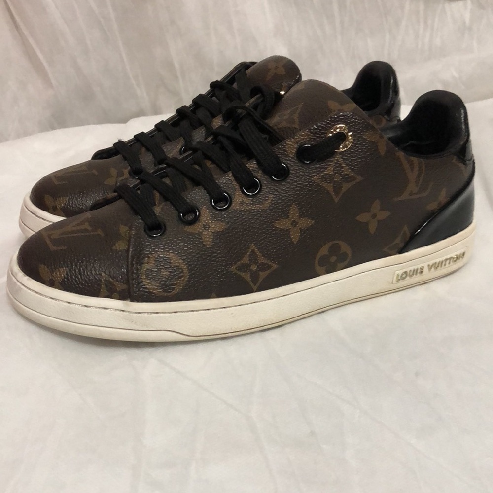 Louis Vuitton Front Row Sneakers size 6